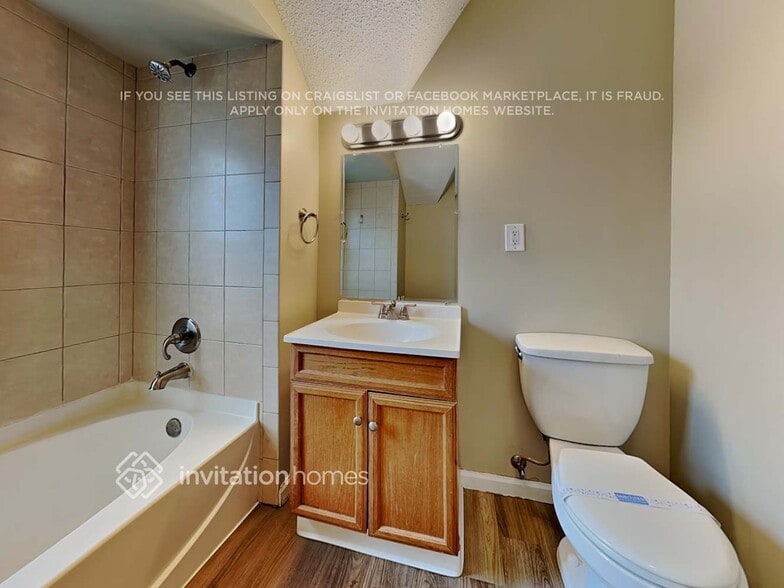 Building Photo - 4511 Snelling Ave