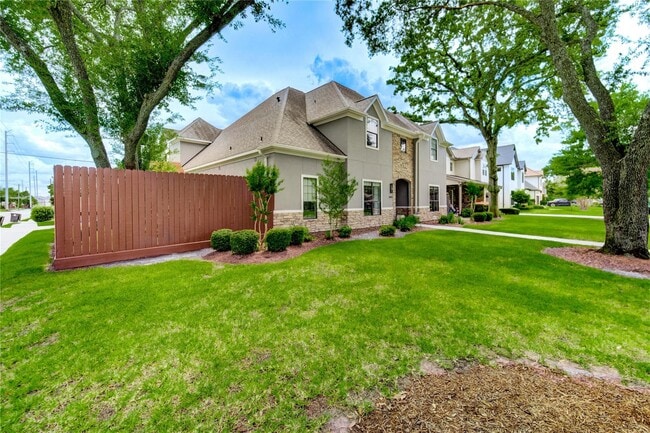 Building Photo - 1403 Wakefield Dr