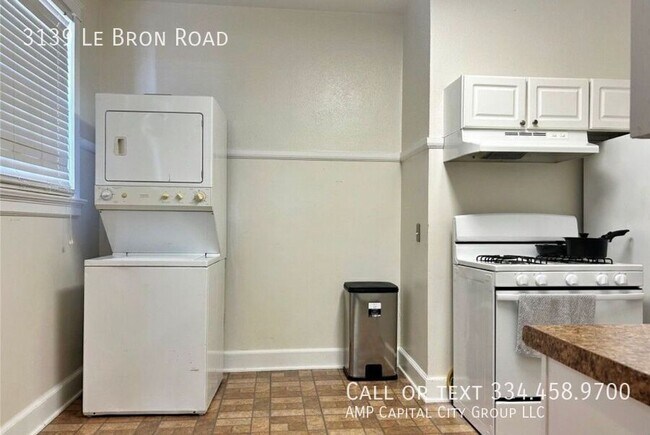 Building Photo - 3139 Le Bron Rd