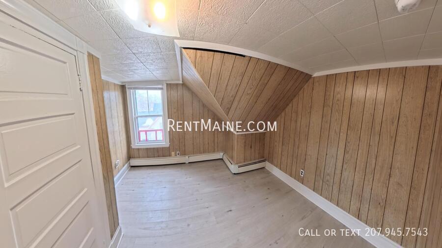 Building Photo - 92 Clinton Ave