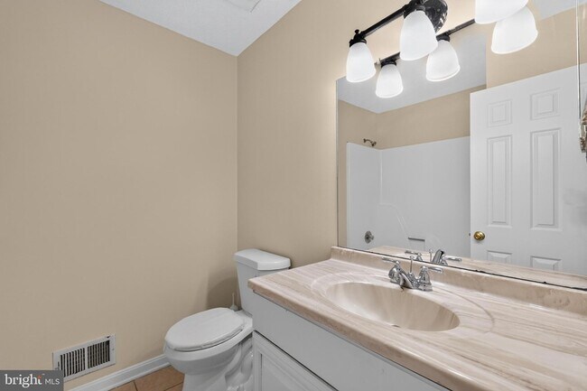 Building Photo - 55 Oak Crest Ct