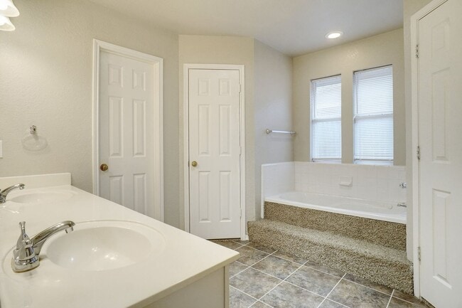 Building Photo - Beautiful, Freshly Updated 3-2-2 - Eagle Mountain ISD