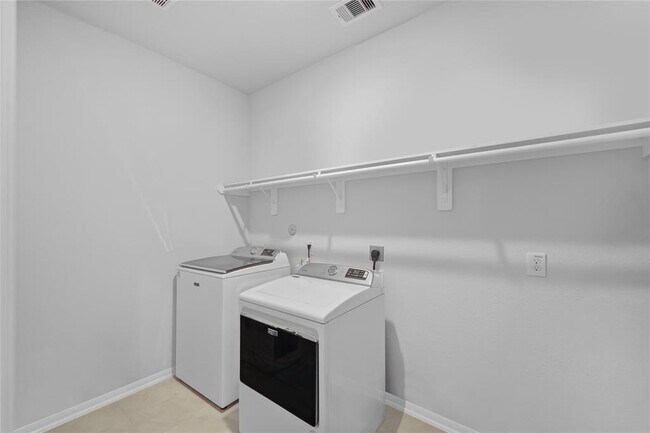 Building Photo - 30208 Arnold Br Dr