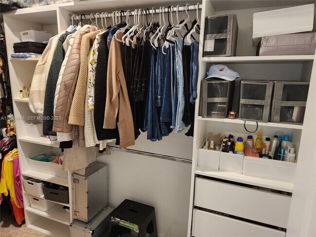 Building Photo - 880 NW 3rd Way