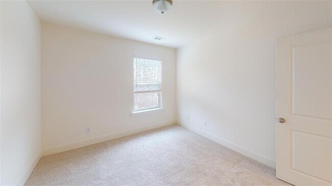 Building Photo - 2253 Mulsanne Dr