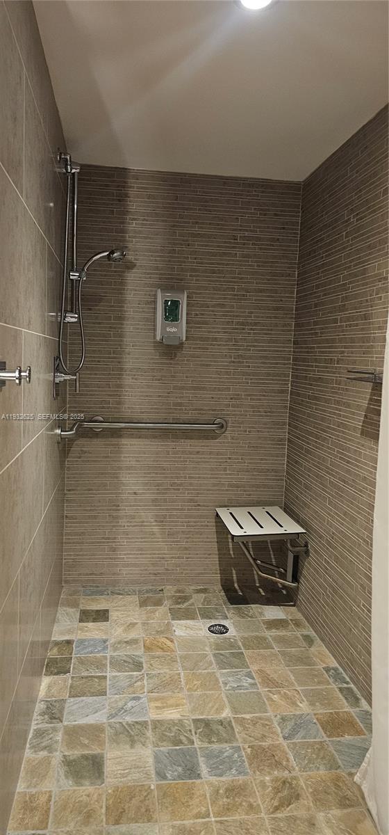 Building Photo - 2681 N Flamingo Rd