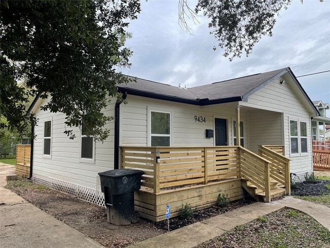 Building Photo - 9434 Rhode Island St