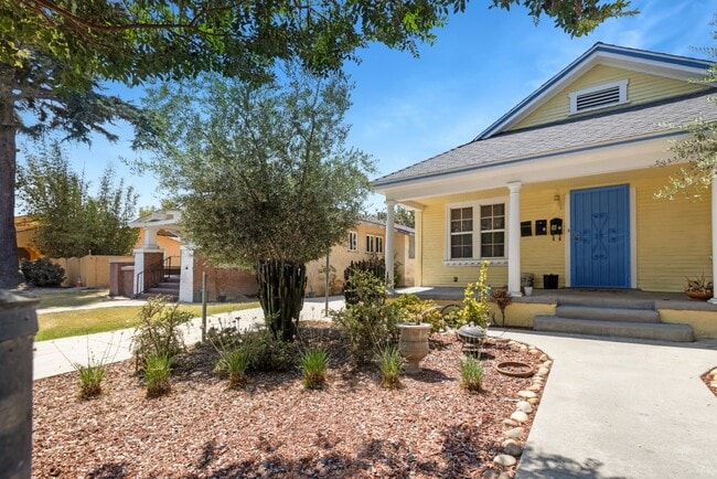 Primary Photo - Updated 2BR Duplex in Angeles Mesa – Solar...
