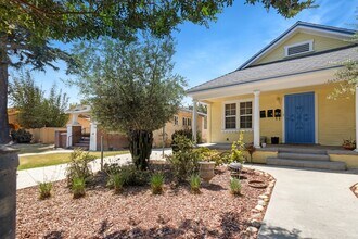 Building Photo - Updated 2BR Duplex in Angeles Mesa – Solar...