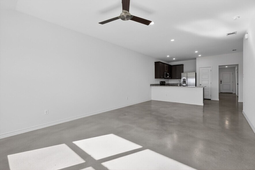 Building Photo - 1255 Concord Dr