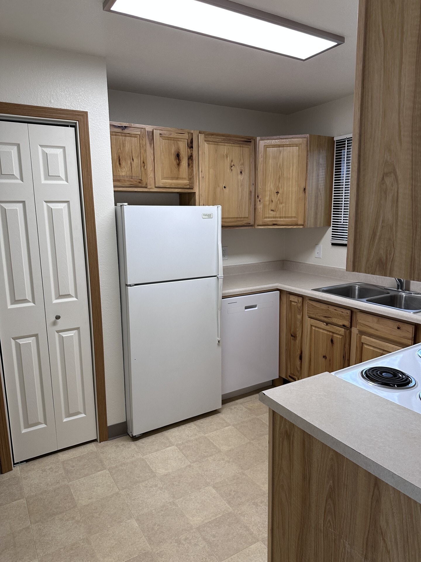 Building Photo - 1546 Turner St