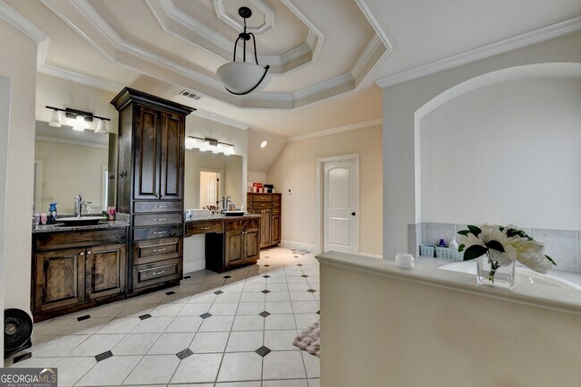 Building Photo - 11037 Estates Cir