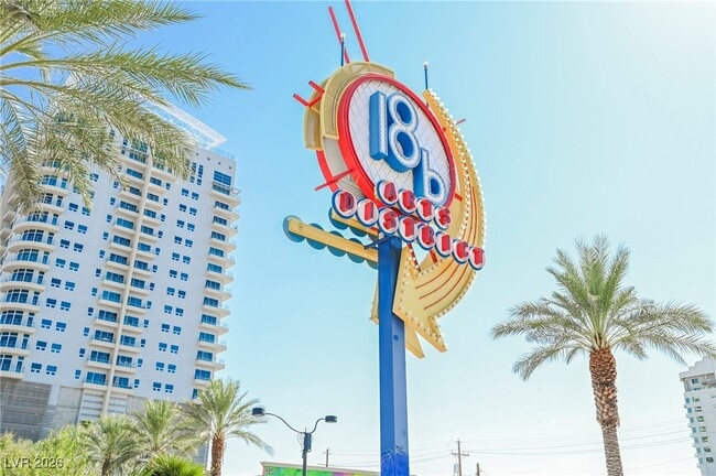 Building Photo - 353 E Bonneville Ave