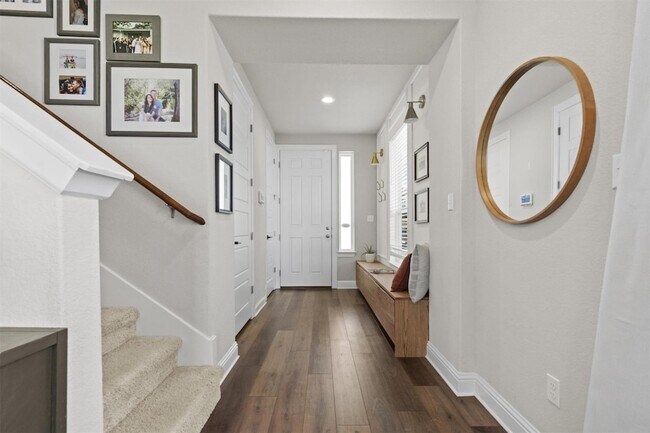 Building Photo - 324 Gaida Loop