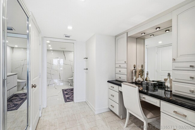 Building Photo - 2727 S Ocean Blvd