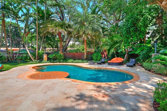 Building Photo - 6461 SW 74th St