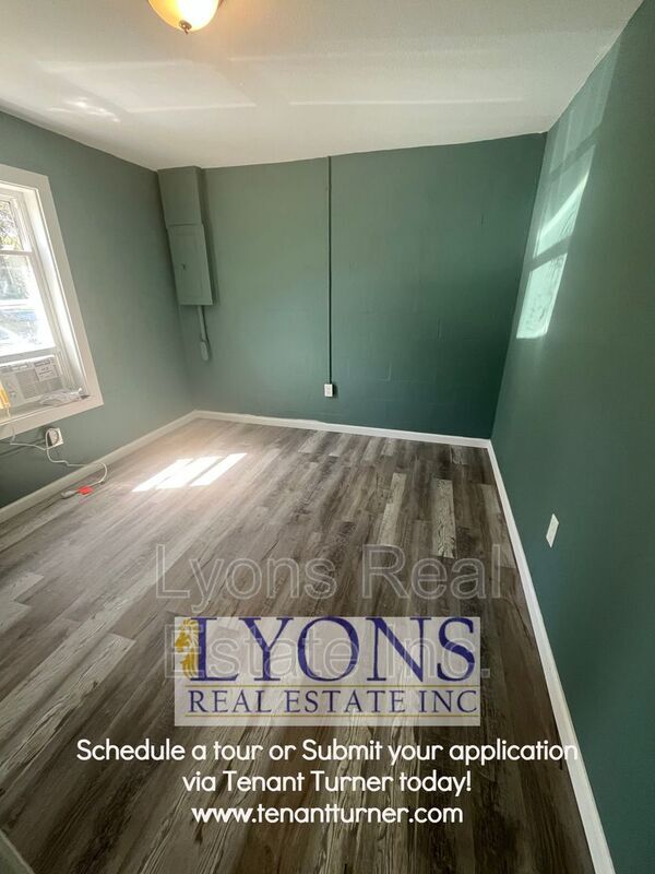 Building Photo - 917 Pineknot Rd