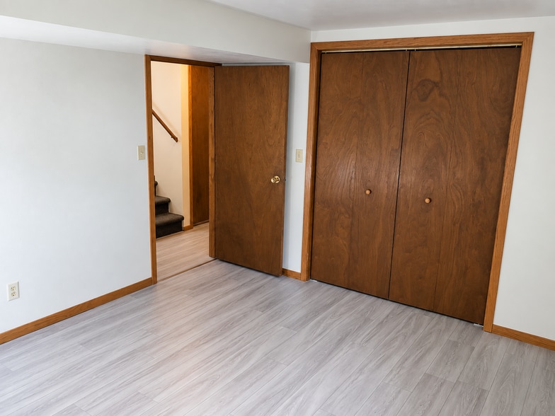 Lower Bedroom - 1910 Tamarack St