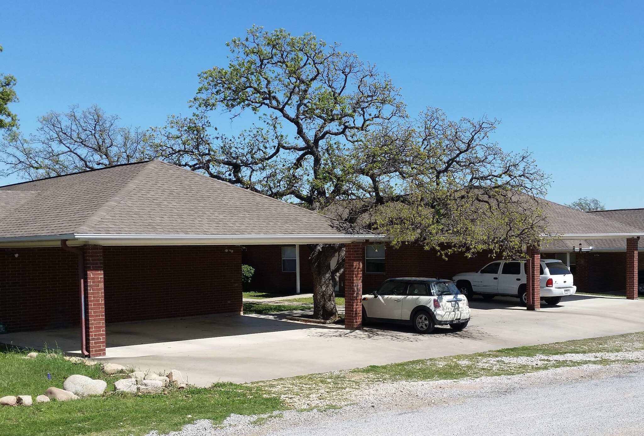 Building Photo - 2249 Ridgeview Dr
