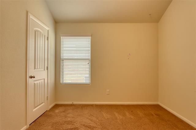 Building Photo - 744 Walls Blvd