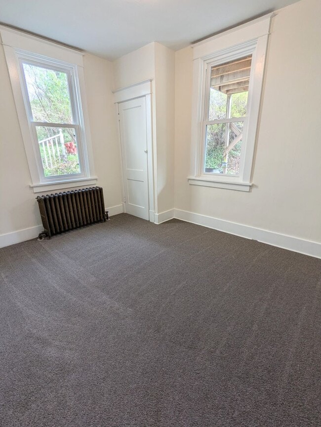 Building Photo - bee1429