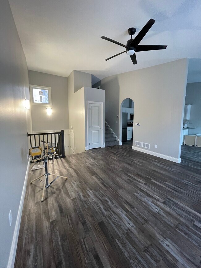 Building Photo - 18448 English Ave