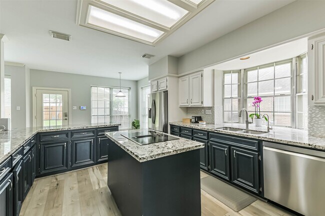 Building Photo - 13023 Dogwood Blossom Trail