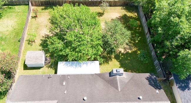 Building Photo - 607 Rosewood Dr