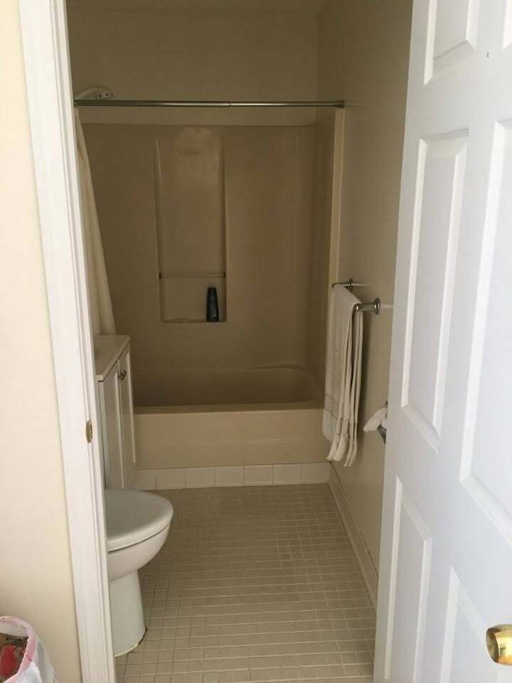 Building Photo - 686 Townhouse Rd