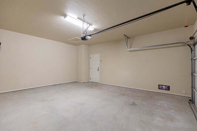 Building Photo - 218 Ragsdale Way