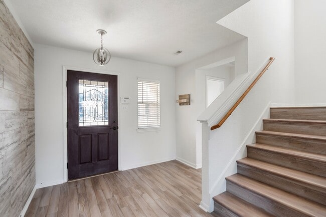 Building Photo - 18102 Clayton Bluff Ln