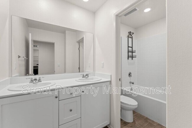Building Photo - 28841 Cutlass St