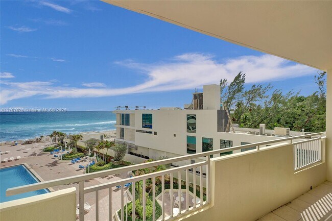 Building Photo - 3180 S Ocean Dr