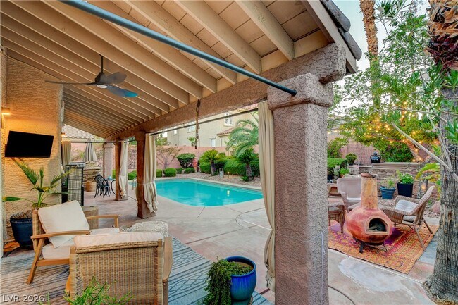 Building Photo - 1409 Palantine Hill Dr