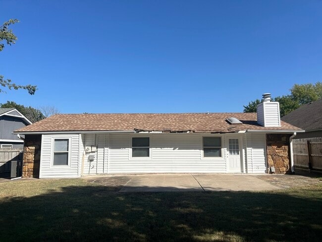 Building Photo - 3332 S 141st E Ave