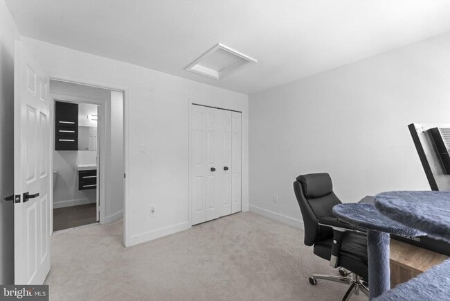 Building Photo - 11433 Heritage Oak Ct
