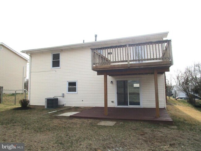 Building Photo - 2404 Maytime Dr