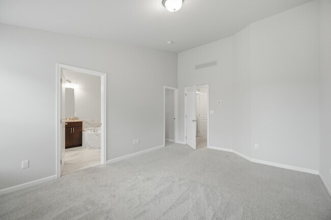 Building Photo - 2780 Ashcombe Dr.
