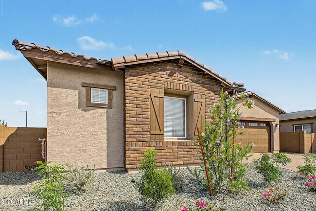 Building Photo - 9654 W Mitchell Dr