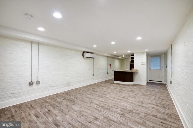 Building Photo - 1029 Euclid St NW