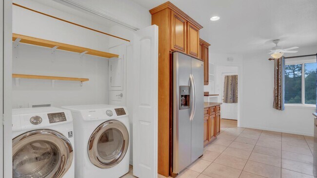 Building Photo - Lovely Home in San Jose near scenic Alum Rock! 2 Bedroom 2 Bath plus 1 Bed/1 Bath ADU