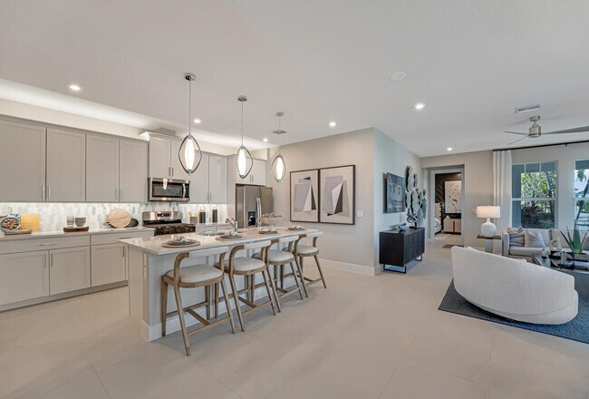 Building Photo - 925 SW Pr Ave