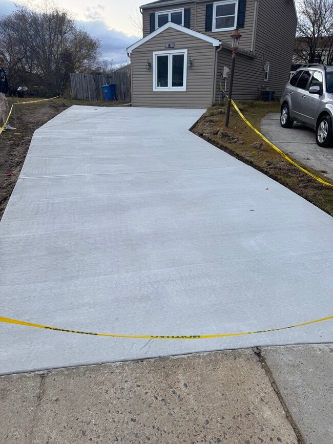 Building Photo - 39 Canis Ct