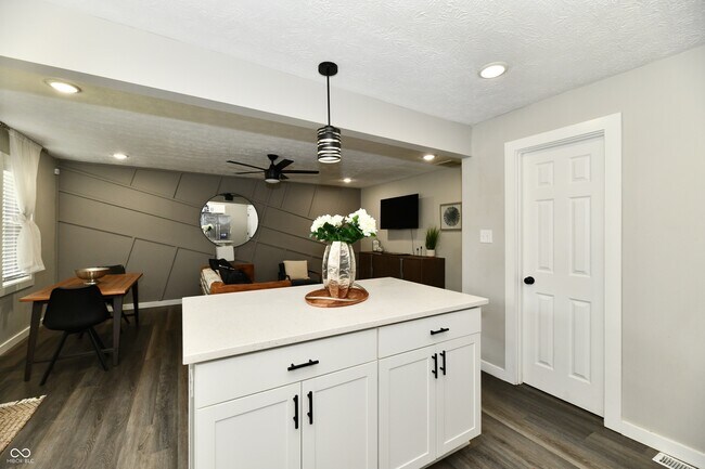 Building Photo - 1929 Prospect St