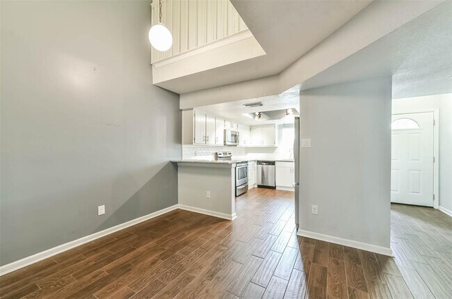 Building Photo - 5005 Georgi Ln