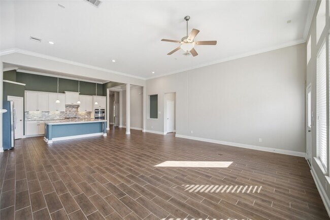 Building Photo - 14915 Violet Willow Ct