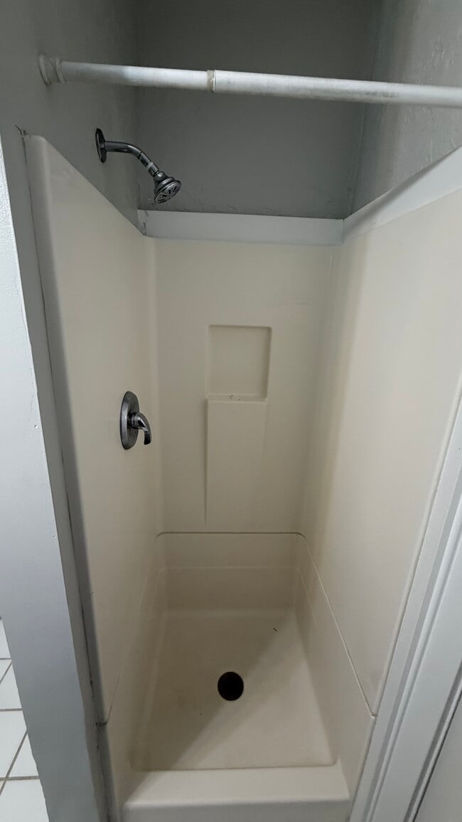 Building Photo - 431