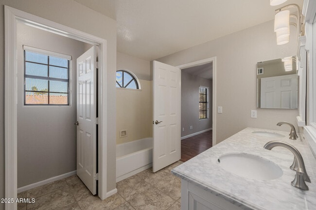 Building Photo - 16809 S 33rd Way