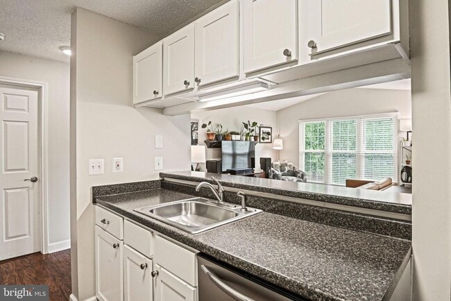 Building Photo - 21013 Timber Ridge Terrace