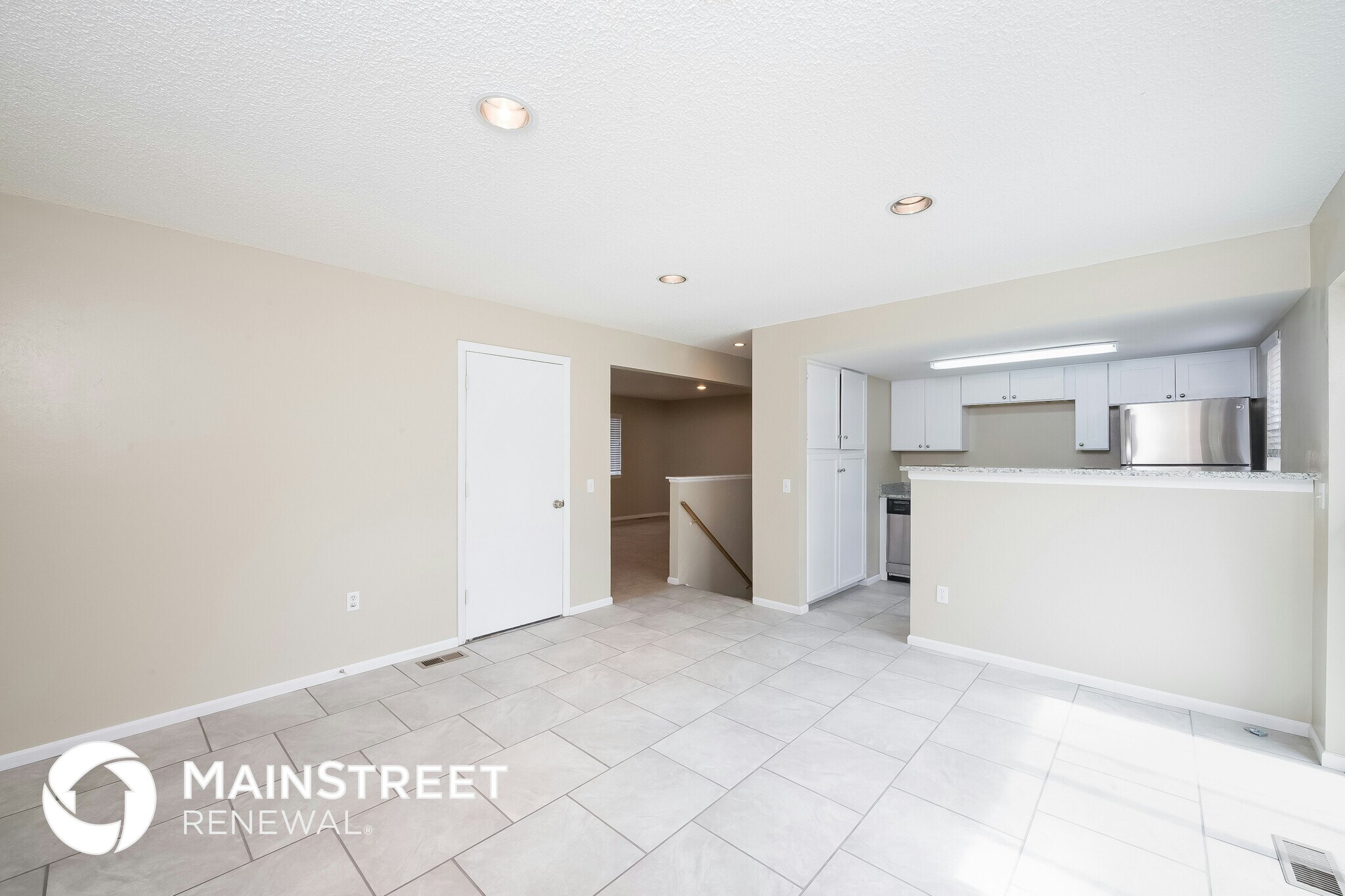 Building Photo - 8563 Dover Ct